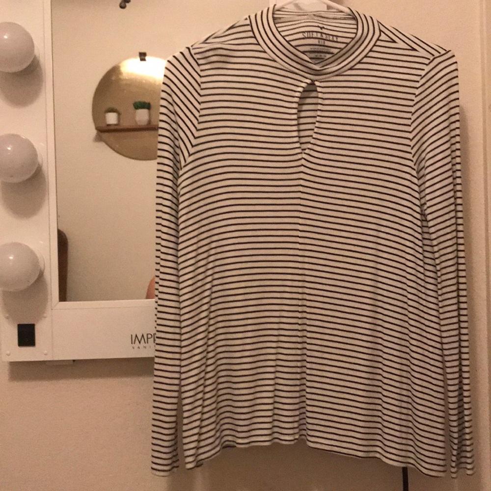 Super cute long sleeve!